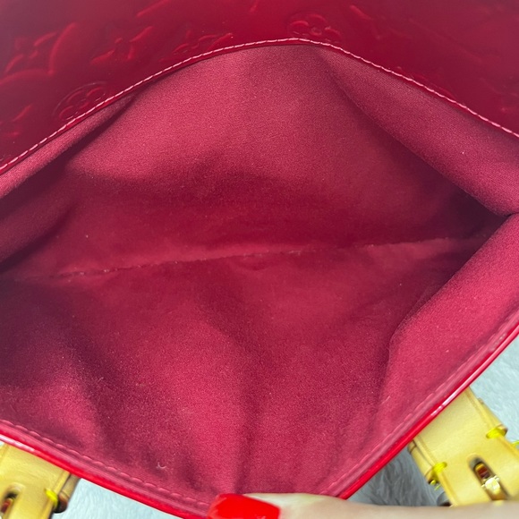 ♥️SOLD♥️ Louis Vuitton Summit Drive Vernis RED - Picture 11 of 12